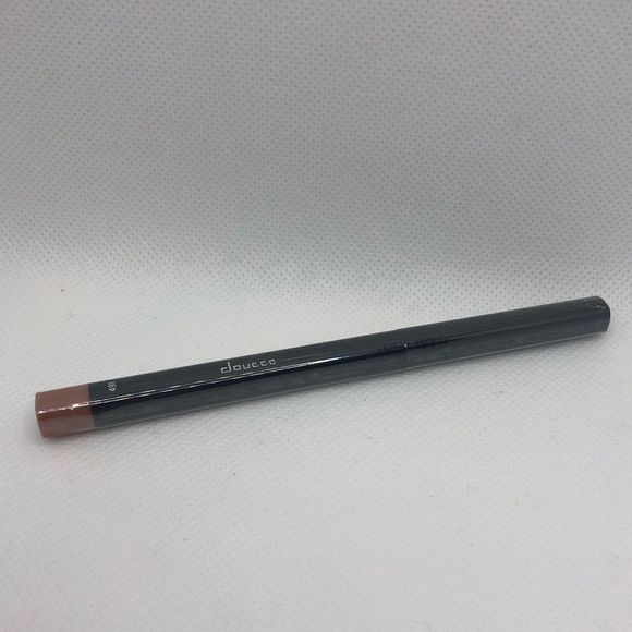 Doucce Lip Definer Twist in 491 Automatic Lip Pencil - Picture 3 of 4